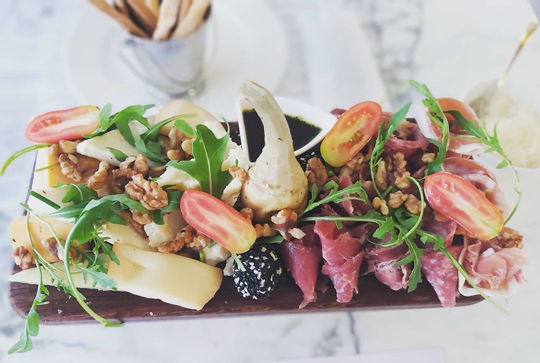 118395367_3982981818395709_6323861647569671425_n